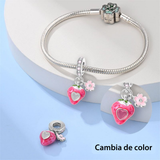 Cargar imagen en la galería, Charm Fresa Con Corazón Que Cambia De Color