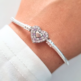 Cargar imagen en la galería, Brazalete Corazón Pavé Rosa