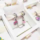 Cargar imagen en la galería, Charm Cadena De Seguridad Flor Rosa Y Flecha