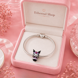 Cargar imagen en la galería, Charm Kuromi Con Guantes Sanrio