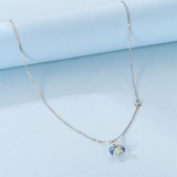 Cargar imagen en la galería, Collar Luciérnaga Brilla En Oscuridad
