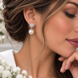 Cargar imagen en la galería, Aretes Flores De Cristales Con Perlas