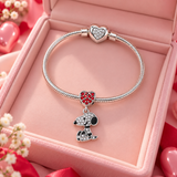 Cargar imagen en la galería, Charm Snoopy Con Corazón Rojo