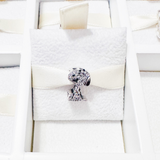 Cargar imagen en la galería, Charm Figura Estilo Cartoon Con Cristales