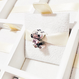 Cargar imagen en la galería, Charm Snoopy Con Corazón Rosa