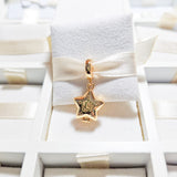 Cargar imagen en la galería, Charm Estrella Dorada Con Cristales