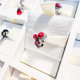 Cargar imagen en la galería, Charm Calavera Con Flores Rojas