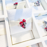 Cargar imagen en la galería, Charm Calavera Con Flores Rojas