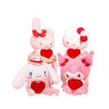 Cargar imagen en la galería, Peluche Kuromi Con Corazón Rojo