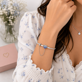 Cargar imagen en la galería, Brazalete Broche Corazón Azul Con Cadena De Seguridad
