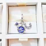 Cargar imagen en la galería, Charm Luna Con Planeta Azul Y Estrella