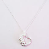 Cargar imagen en la galería, Collar Corazón Con Corazones Colgantes