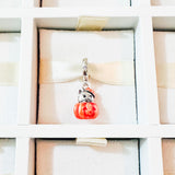 Cargar imagen en la galería, Charm Con Gato En Calabaza De Halloween
